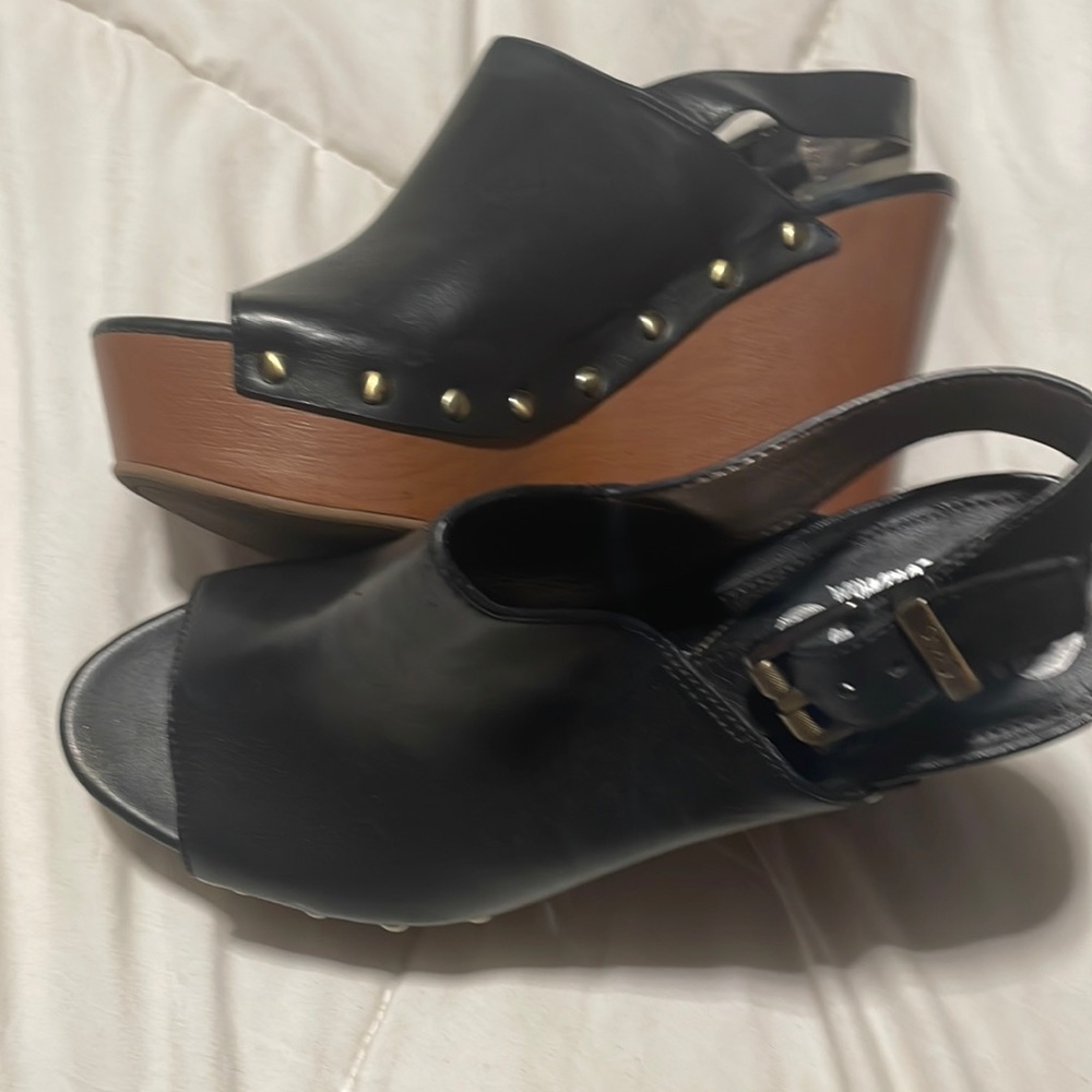 Comfy sexy wedge sandal